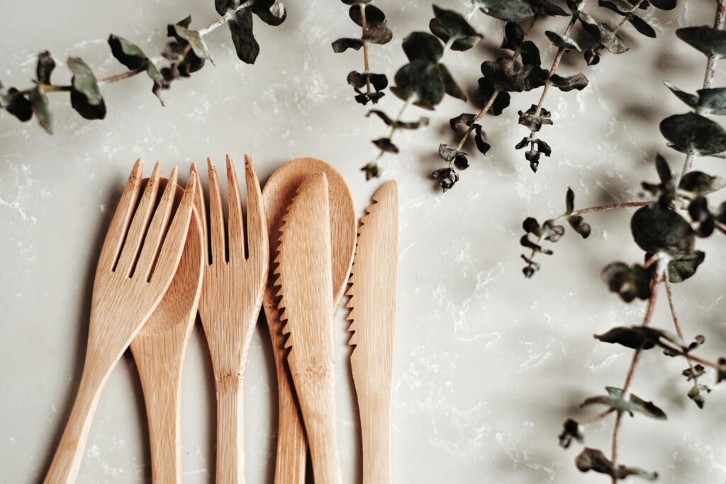 Image of reusable cutlery set.