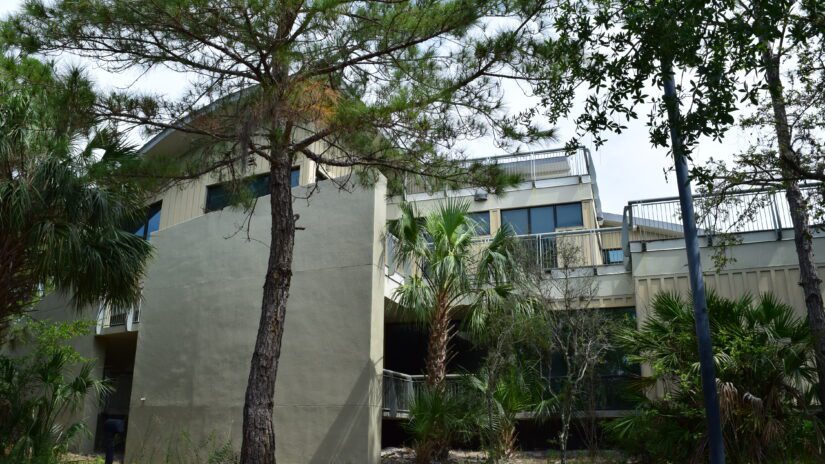 Exterior of of Weedon Island Preserve Cultural and Natural History Center