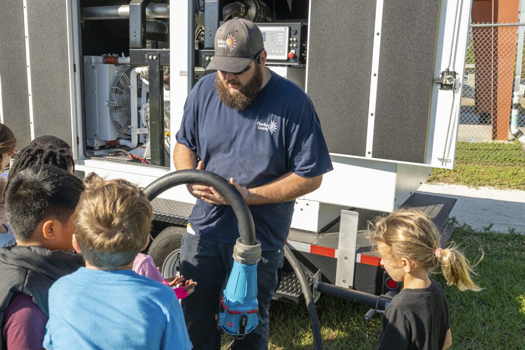 Pinellas County Utilities employee presenting to Mt. Vernon Elementary